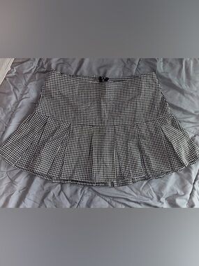 Black and White Plaid Pleated Mini Skirt